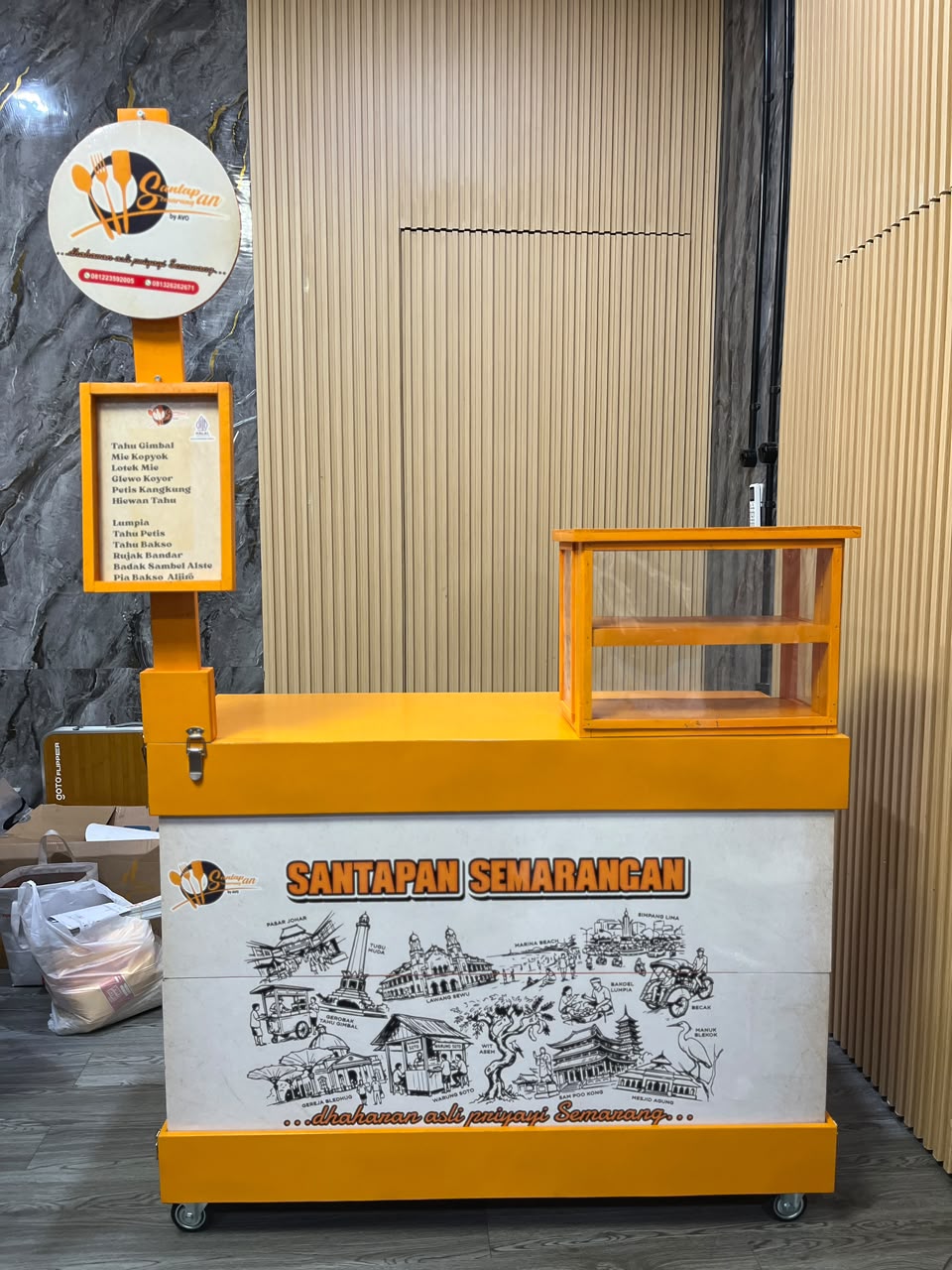 Booth Koper untuk dessert dan snack