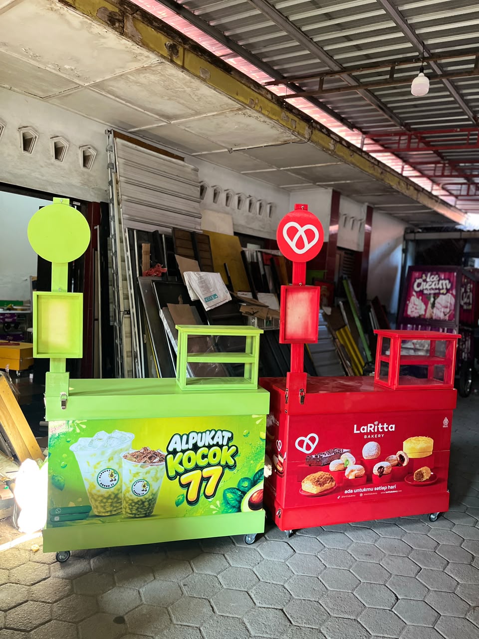 Booth Koper siap dilipat dan dipindahkan